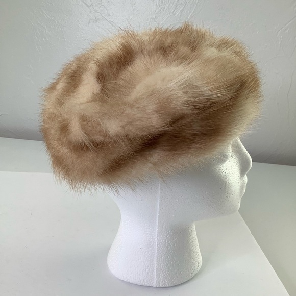 Vintage Fur Pill Box hat cream / tan size OS EUC - Picture 10 of 13